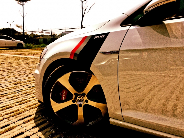 2015年式MK7 GTI 遲來的開箱文(圖多)