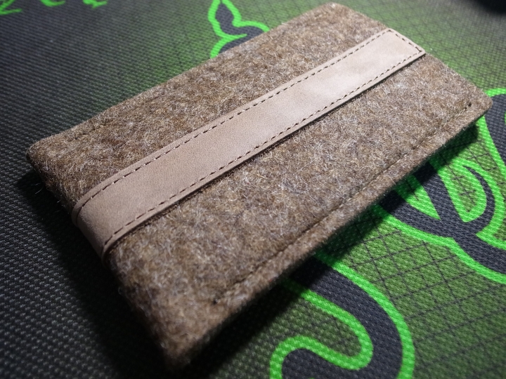 COCONES iPhone 6 羊毛氈手機袋