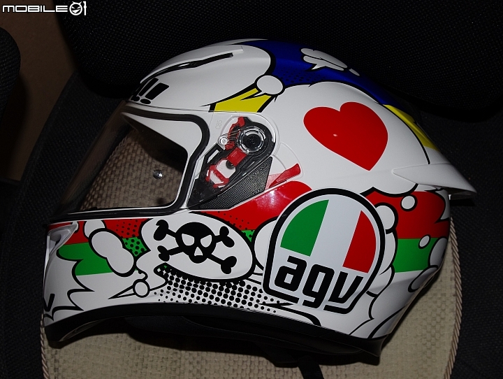 AGV K-3 SV Comic + Onza安全帽墊