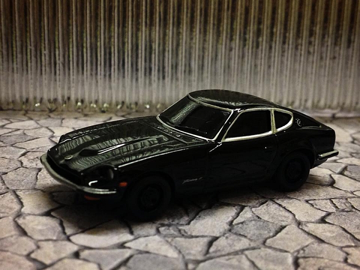買UCC曲線瓶咖啡目前有送日產GTR 1/72 小車
