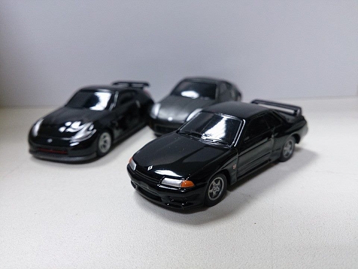 買UCC曲線瓶咖啡目前有送日產GTR 1/72 小車