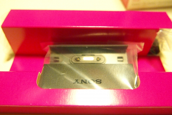 【開箱】SONY Z3 銀箔綠+攜碼中華全能平板全記錄