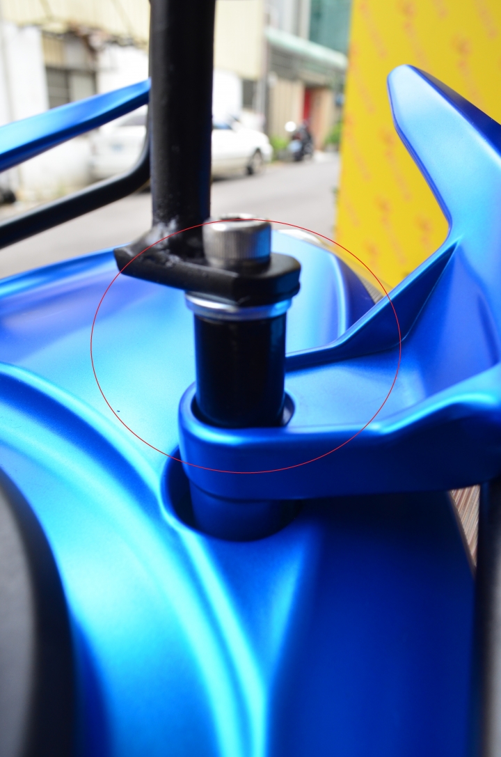Racing king 雷霆 180 ABS 後架+SHAD SH-39 漢堡箱 開箱(圖多慎入)