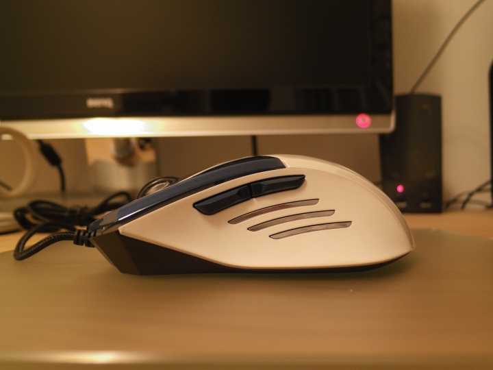 純分享超冷門有品牌的滑鼠 BENQ MX702