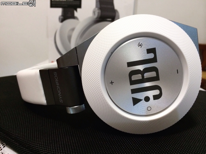 JBL E50BT 開箱