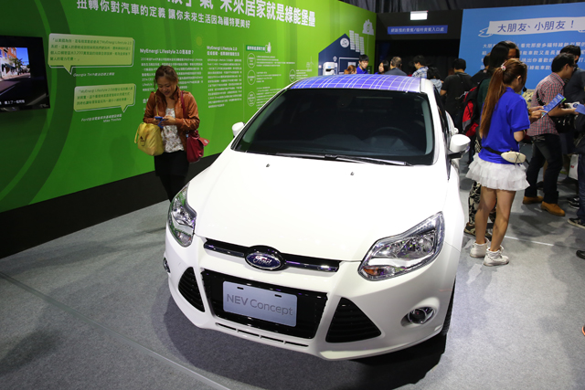 2015 MUSTANG、MONDEO HYBRID都來了,免費玩樂的福特互動體驗館