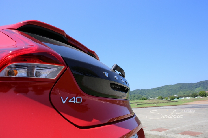 旗艦抵港 - 北歐紅色極光 VOLVO V40 T5 Drive-E