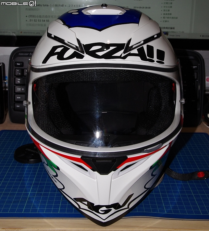 AGV K-3 SV Comic + Onza安全帽墊