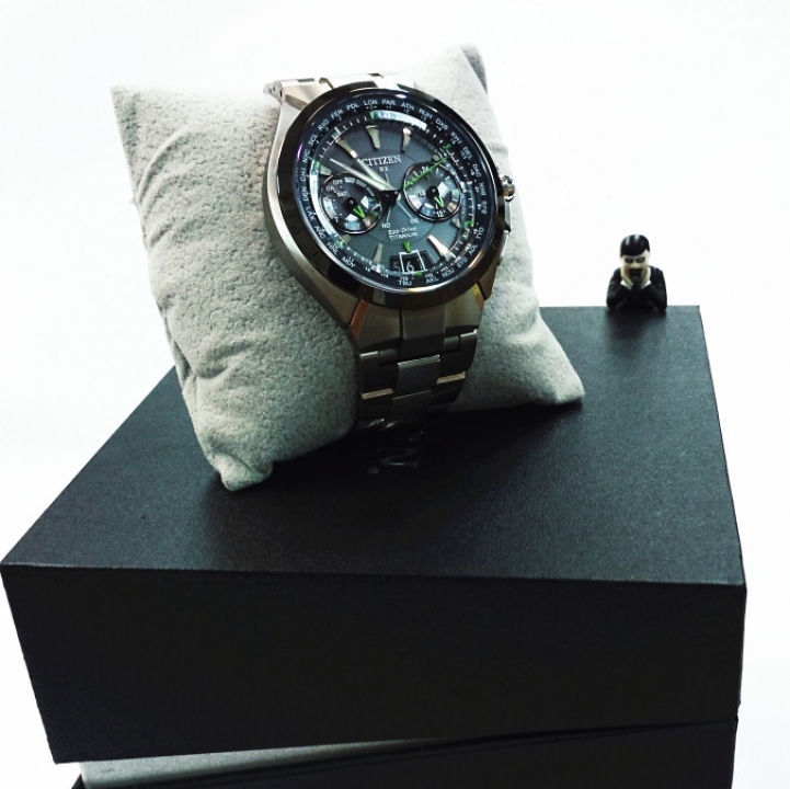 光動能衛星對時CITIZEN CC1086-50E 讓我朝男神邁進吧!