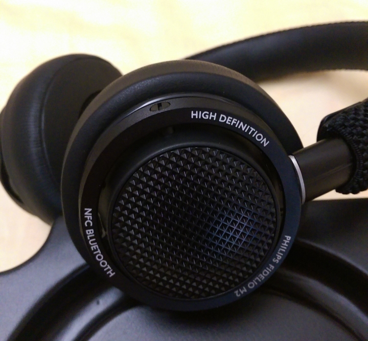 PHILIPS Fidelio M2BT 來報到