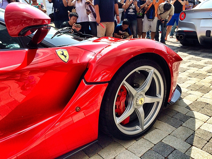 LaFerrari- Pure Metaphysics
