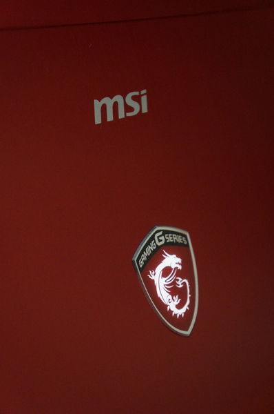【開箱】筆電也要高調奢華,MSI GS70 Stealth Pro熱情紅