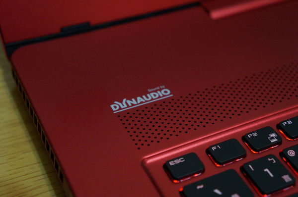 【開箱】筆電也要高調奢華,MSI GS70 Stealth Pro熱情紅