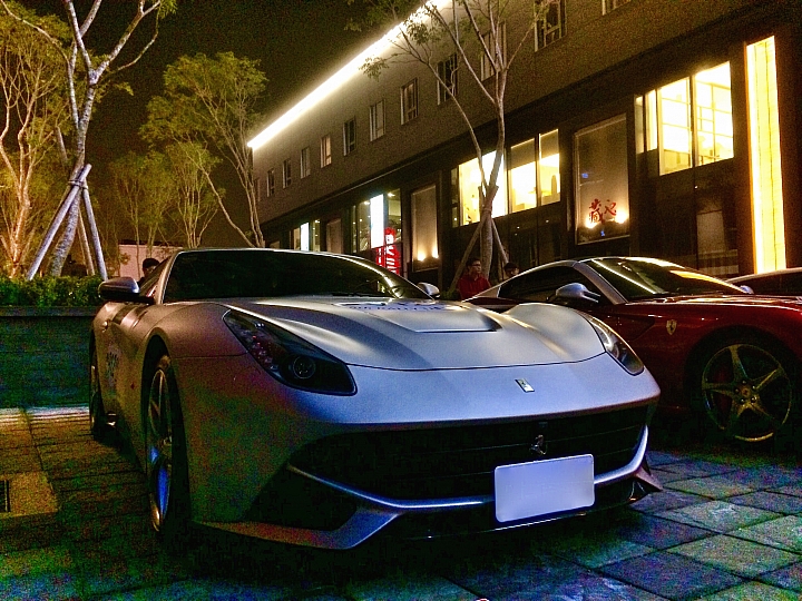 LaFerrari- Pure Metaphysics