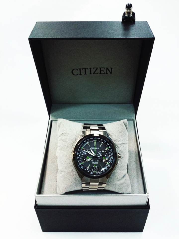 光動能衛星對時CITIZEN CC1086-50E 讓我朝男神邁進吧!