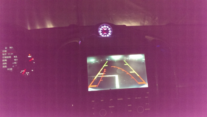 cayenne 軌跡標線倒車顯示及 Clock