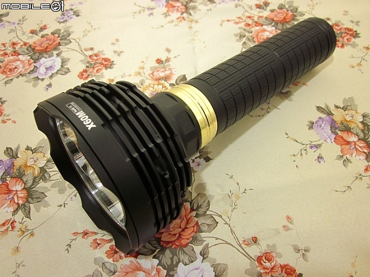 陽光般的萬流照明 ~ ACEBEAM X60M ( 3 x MT-G2 Q0 )