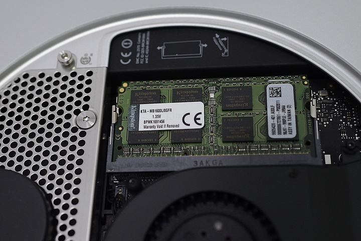 Mac mini (Late 2012)...i7四核總算買到之開箱文~ ~