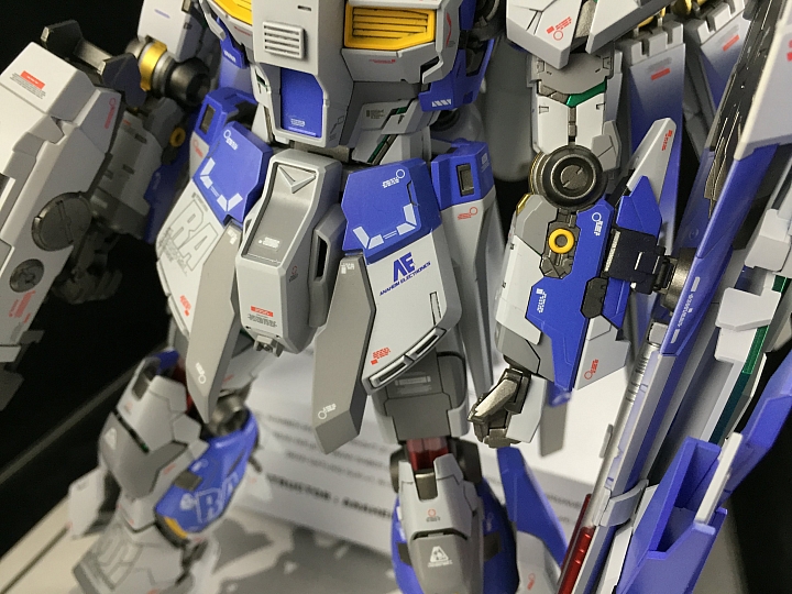 MG 1/100 Hi-ν GUNDAM With HWS & DE-SHILD