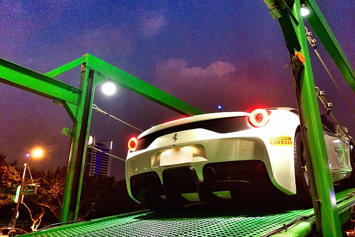 LaFerrari- Pure Metaphysics