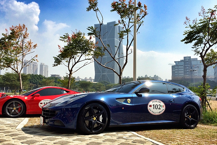 LaFerrari- Pure Metaphysics
