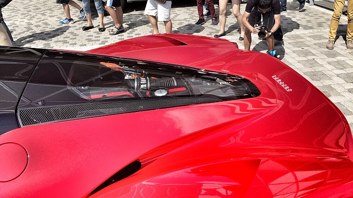 LaFerrari- Pure Metaphysics