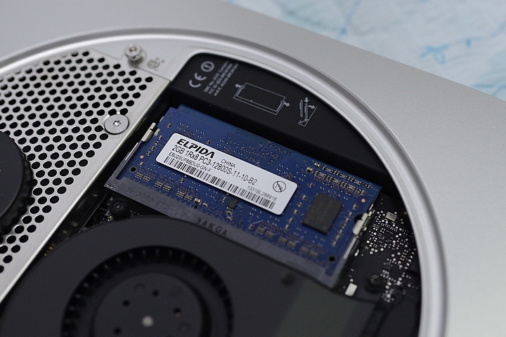 Mac mini (Late 2012)...i7四核總算買到之開箱文~ ~