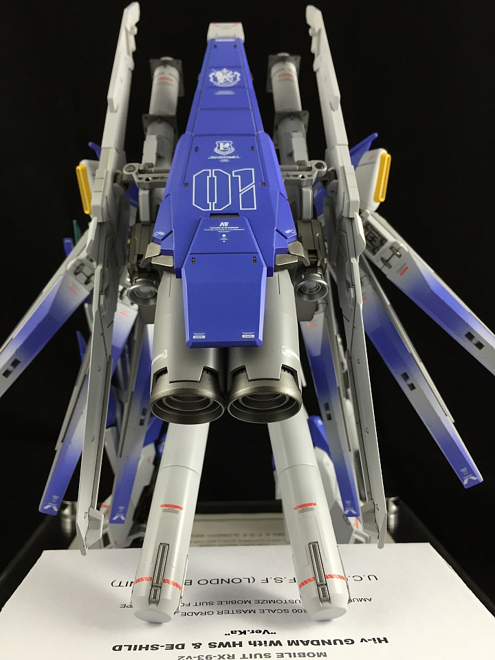 MG 1/100 Hi-ν GUNDAM With HWS & DE-SHILD