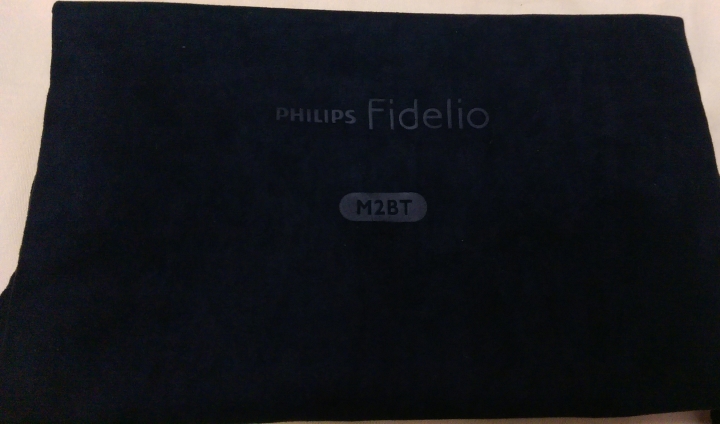 PHILIPS Fidelio M2BT 來報到