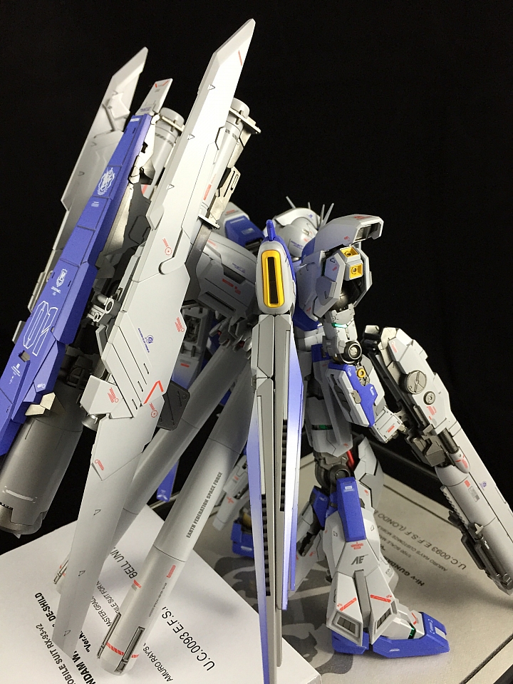 MG 1/100 Hi-ν GUNDAM With HWS & DE-SHILD