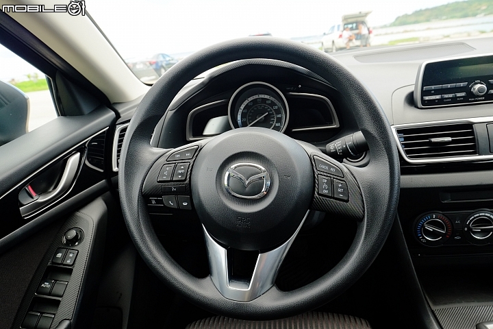 2014 New Mazda3 關島租車微開箱