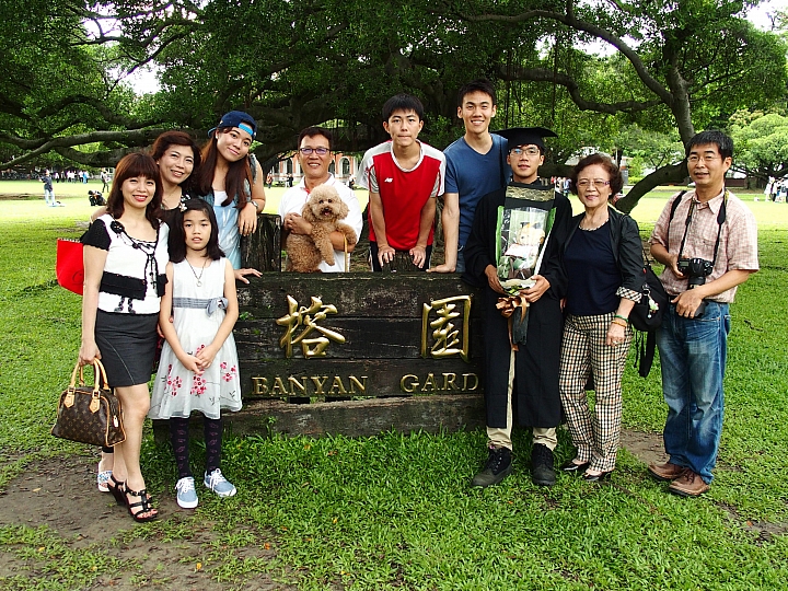 10年前C8080wz,10年後Stylus1,我又再度拿起了Olympus相機。
