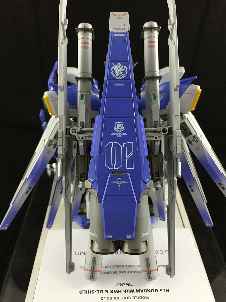 MG 1/100 Hi-ν GUNDAM With HWS & DE-SHILD