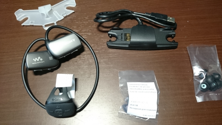 SONY NWZ-WS610 防水藍牙耳機+收納盒開箱(台灣型號NWZ-WS613)