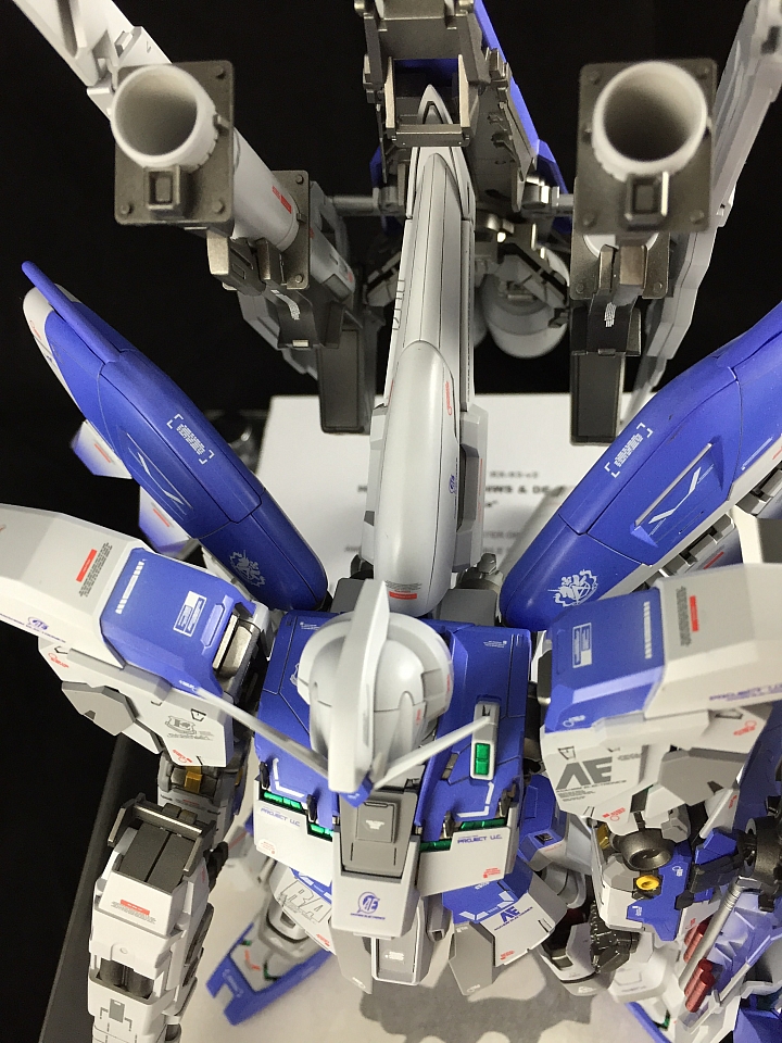 MG 1/100 Hi-ν GUNDAM With HWS & DE-SHILD