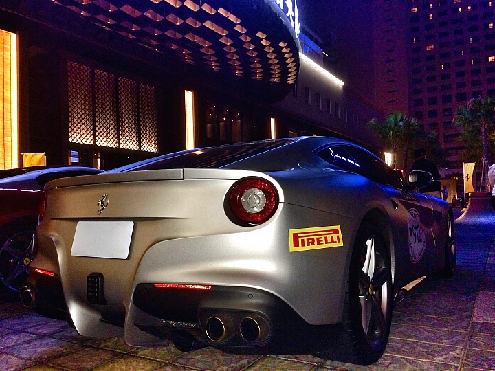 LaFerrari- Pure Metaphysics
