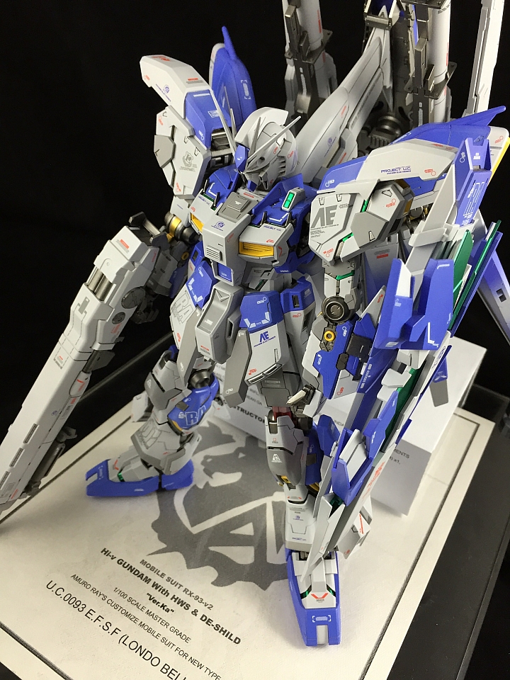 MG 1/100 Hi-ν GUNDAM With HWS & DE-SHILD