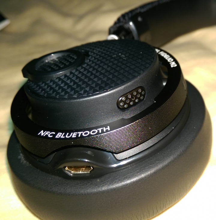 PHILIPS Fidelio M2BT 來報到
