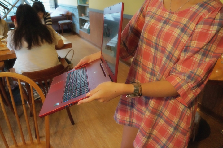 【開箱】筆電也要高調奢華,MSI GS70 Stealth Pro熱情紅