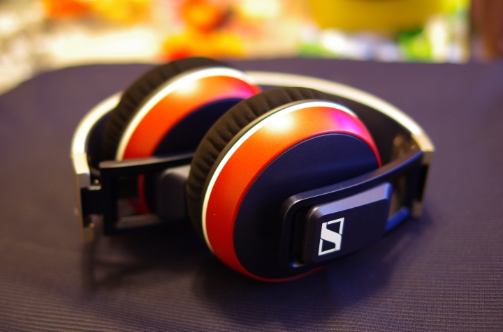 Sennheiser耳機連開兩箱,圖普通,介紹不多,慎入