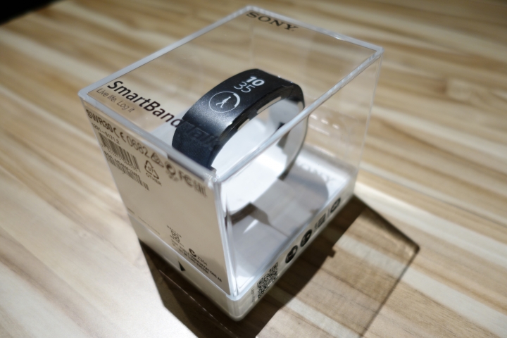 【開箱】實踐智慧生活,簡約時尚的延伸!SONY Smartband Talk SWR30 智慧手環簡易開箱