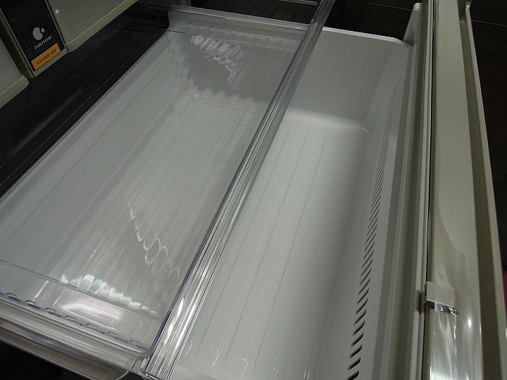 Panasonic ECONAVI+nanoe雙科技( NR-D618NHV 四門 )冰箱~使用開箱文《我家省電‧更懂的保鮮的電冰箱》