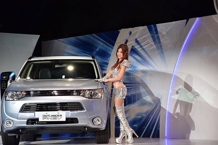 體驗 Mitsubishi Outlander 雙動力