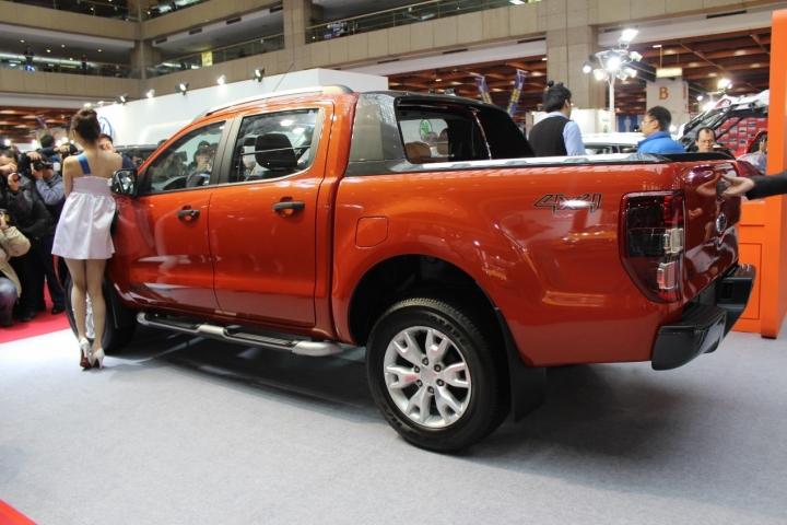 2014台北辣妹展,順便看看車;綜合評比:福特勝!!!