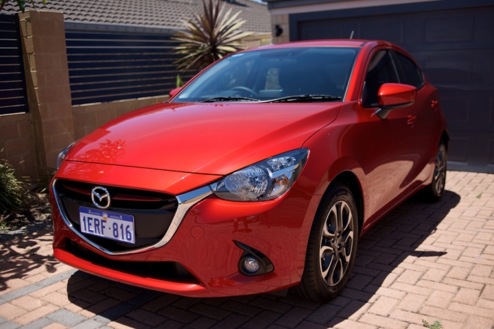 2014 All New Mazda 2 Genki 魂動紅 開箱