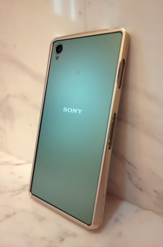 【簡單開箱】Devilcase 金色框 + Sony Xperia Z3 銀箔綠