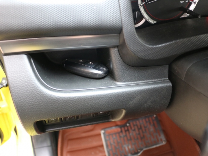 大陸 swift sport CVT開箱作業,圖片很多