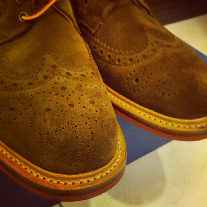 (皮鞋界的玩世頑童)MARK MCNAIRY SNUFF SUEDE BROGUE BROWN 麂皮雕花皮鞋