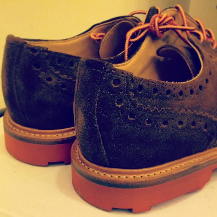 (皮鞋界的玩世頑童)MARK MCNAIRY SNUFF SUEDE BROGUE BROWN 麂皮雕花皮鞋