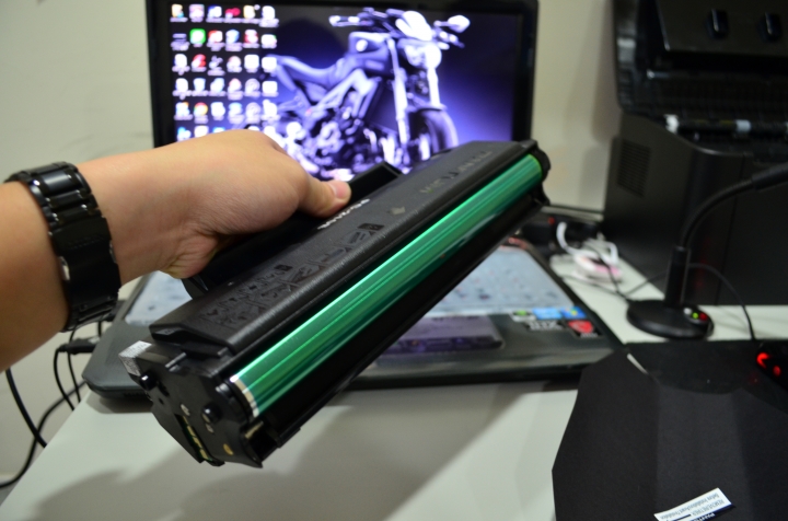 資訊展,在LENOVO旁的新牌子 奔圖「PANTUM」- P2500W